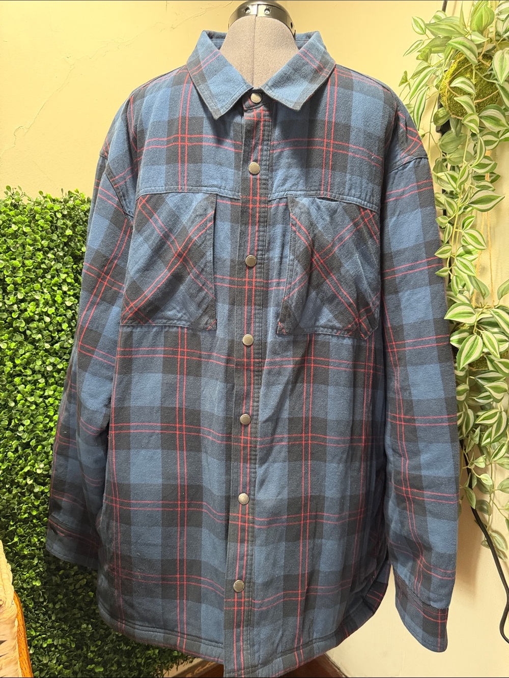 Duluth Trading Co Blue and Red Plaid Lightweight Shirt Jacket